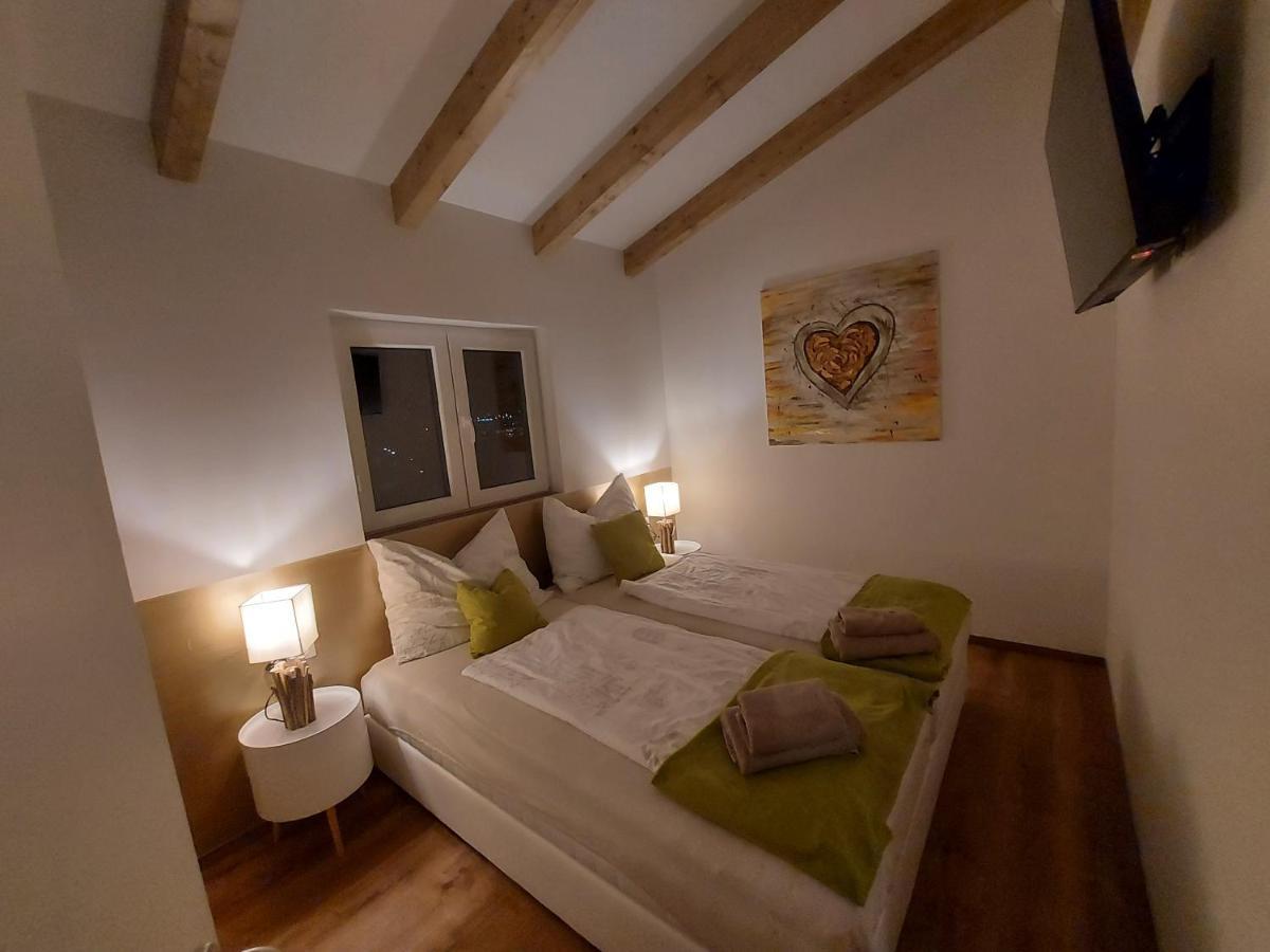 Auszeit Steiraland Penthouse 9 Mit Grossen Balkon Und Parkplatz Daire Leoben  Dış mekan fotoğraf