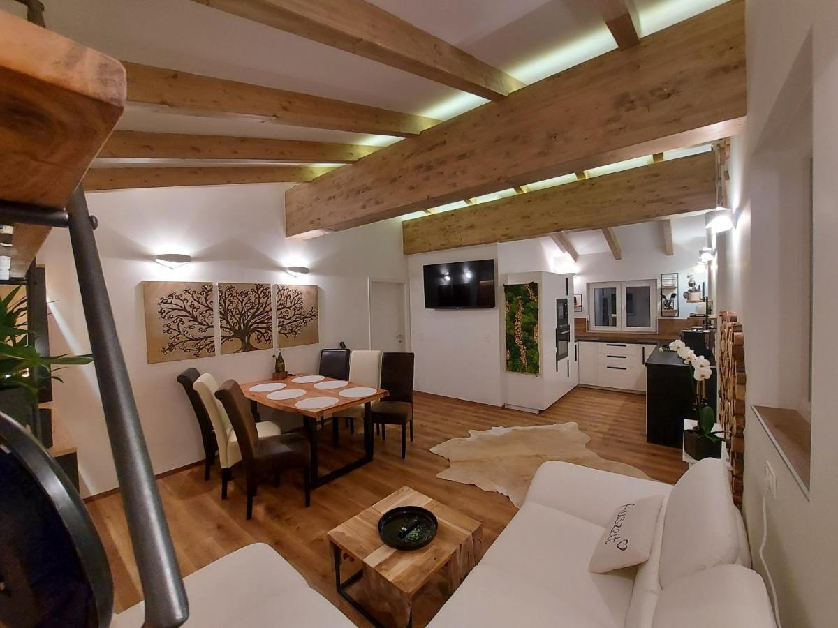 Auszeit Steiraland Penthouse 9 Mit Grossen Balkon Und Parkplatz Daire Leoben  Dış mekan fotoğraf