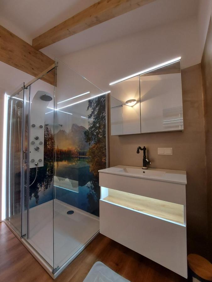 Auszeit Steiraland Penthouse 9 Mit Grossen Balkon Und Parkplatz Daire Leoben  Dış mekan fotoğraf
