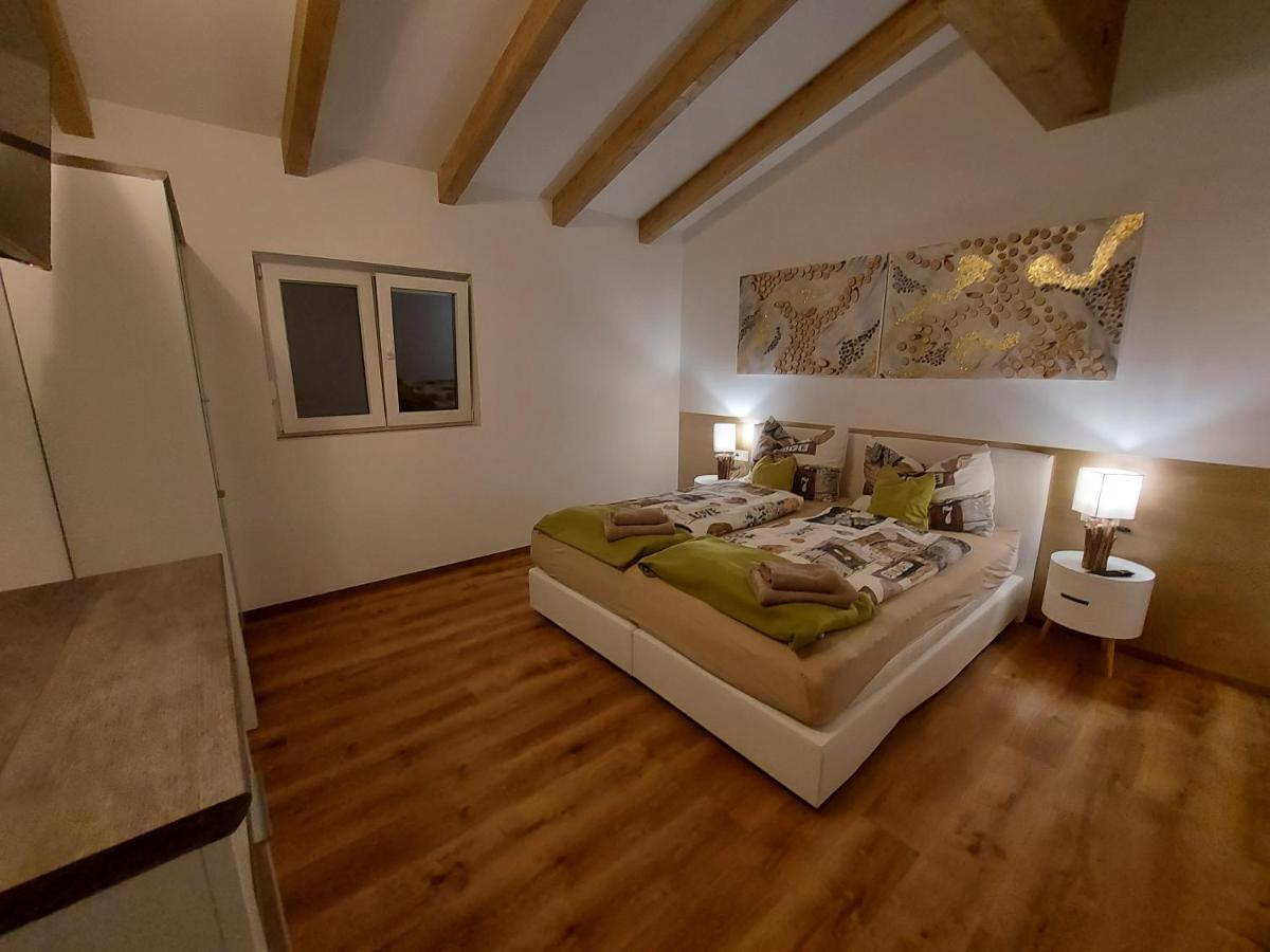 Auszeit Steiraland Penthouse 9 Mit Grossen Balkon Und Parkplatz Daire Leoben  Dış mekan fotoğraf