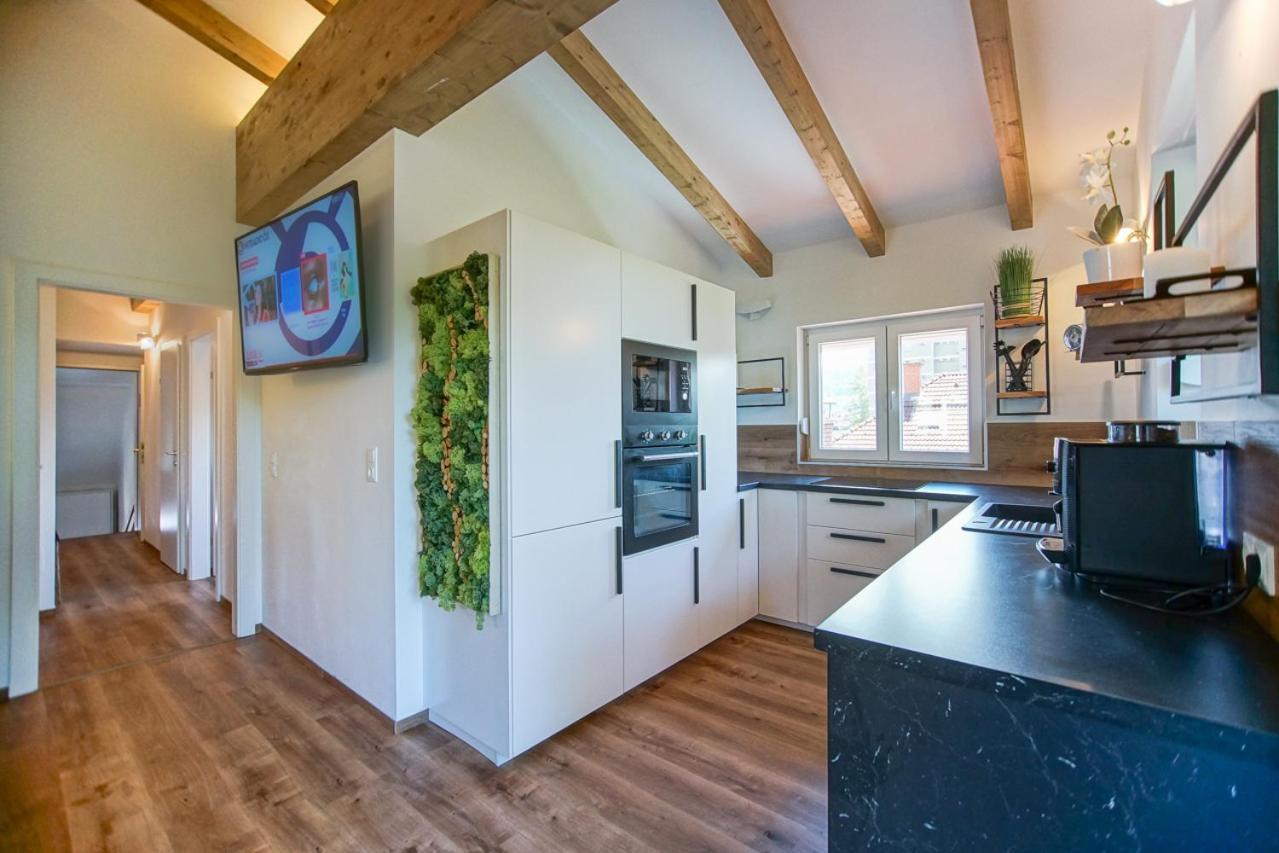 Auszeit Steiraland Penthouse 9 Mit Grossen Balkon Und Parkplatz Daire Leoben  Dış mekan fotoğraf