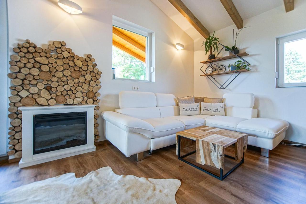 Auszeit Steiraland Penthouse 9 Mit Grossen Balkon Und Parkplatz Daire Leoben  Dış mekan fotoğraf