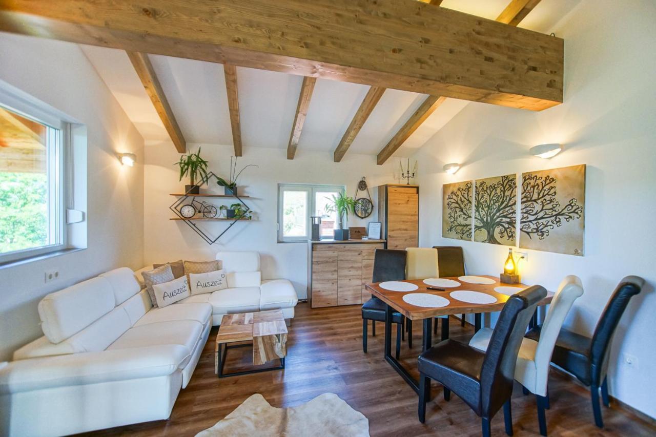 Auszeit Steiraland Penthouse 9 Mit Grossen Balkon Und Parkplatz Daire Leoben  Dış mekan fotoğraf