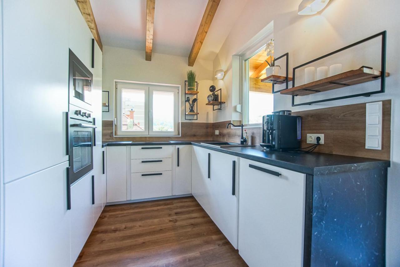 Auszeit Steiraland Penthouse 9 Mit Grossen Balkon Und Parkplatz Daire Leoben  Dış mekan fotoğraf